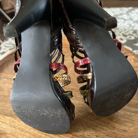 Madden Girl Gladiator Style High Heel Shoes. Size 8. Brown multi color. - Picture 3 of 5